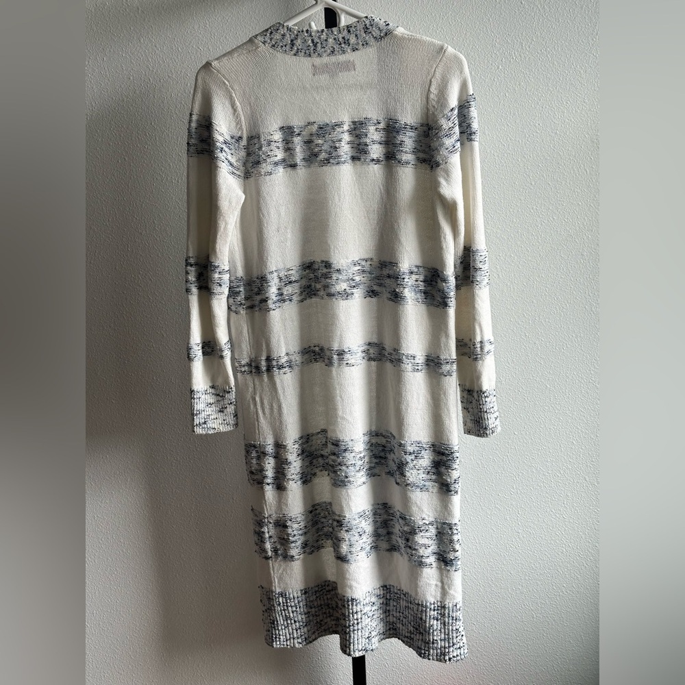 Women's White and blue Striped cardigan size xsmall - Picture 4 of 4